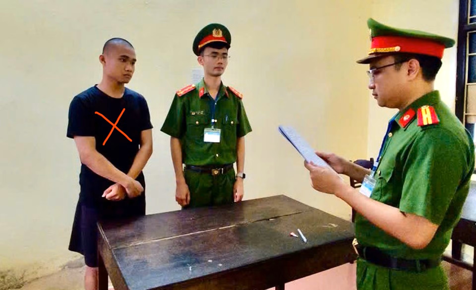 Đối tượng Lương Văn Khải tại cơ quan c&ocirc;ng an