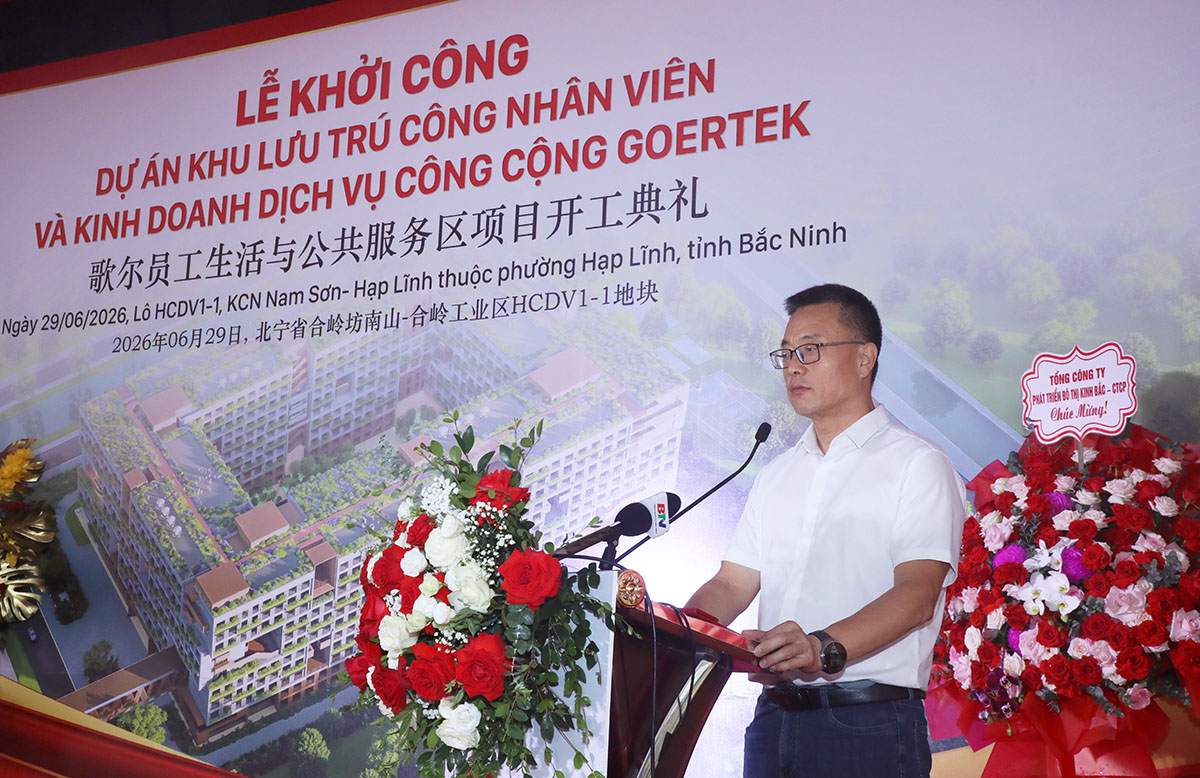 &Ocirc;ng George, Tổng Gi&aacute;m đốc C&ocirc;ng ty TNHH C&ocirc;ng nghệ th&ocirc;ng minh Goertek Vina ph&aacute;t biểu tại buổi lễ.