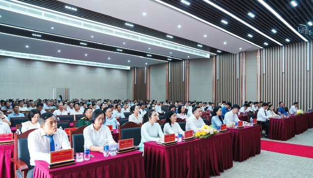 Đại biểu dự hội nghị.