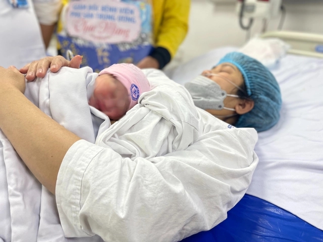 Ba nhóm phụ nữ được hưởng chính sách hỗ trợ sinh con từ ngày 1/7