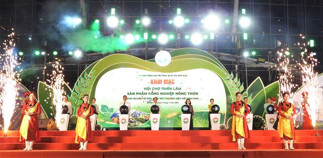 Hơn 300 gian hàng tham gia triển lãm sản phẩm công nghiệp nông thôn tại Đà Nẵng