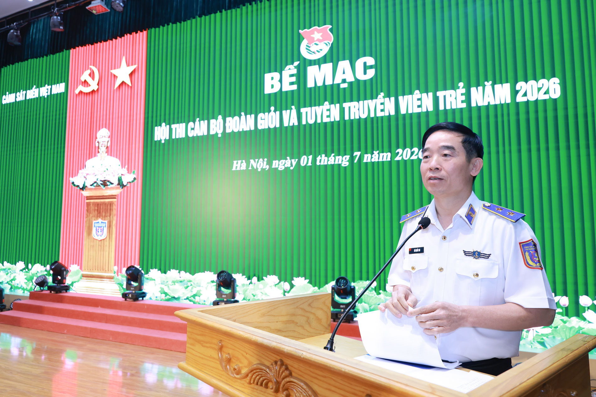 Trung tướng Bùi Quốc Oai - Chính ủy Cảnh sát biển Việt Nam phát biểu bế mạc Hội thi. Trung tướng Bùi Quốc Oai - Chính ủy Cảnh sát biển Việt Nam phát biểu bế mạc Hội thi.