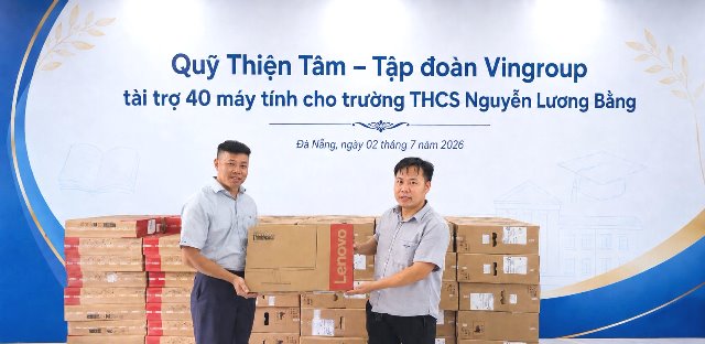 Đà Nẵng: Trường THCS Nguyễn Lương Bằng tiếp nhận 40 máy vi tính do Quỹ Thiện Tâm tài trợ