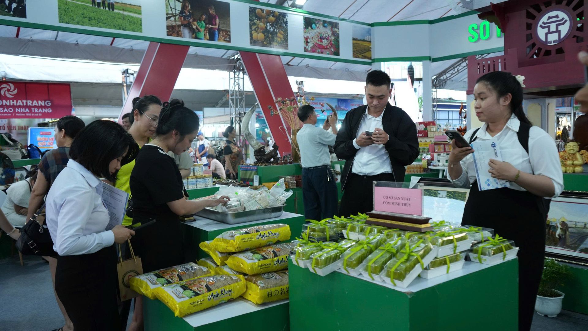 Nông sản Hà Nội tạo dấu ấn tại Hội chợ Thương mại Festival Huế 2026