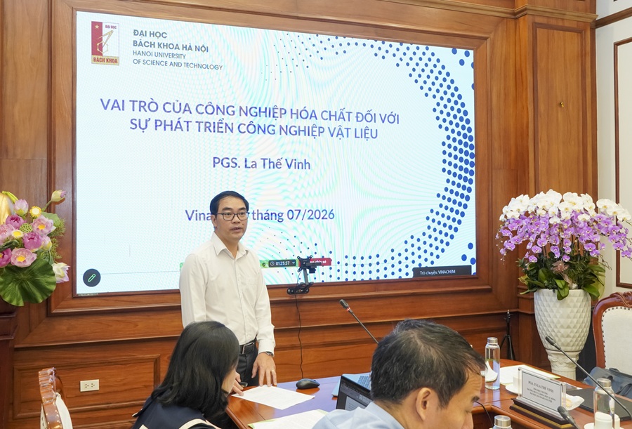 PGS.TS. La Thế Vinh ph&aacute;t biểu