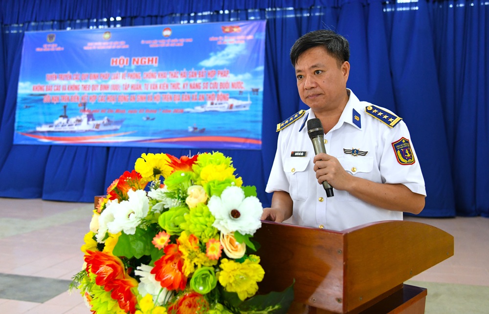 Đại t&aacute; Nguyễn Đức Hiếu - Ph&oacute; Tư lệnh Ph&aacute;p luật V&ugrave;ng ph&aacute;t biểu tại Hội nghị