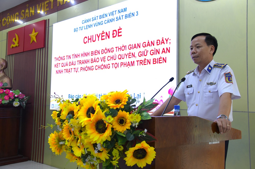 Đại t&aacute; Nguyễn Xu&acirc;n Lai - B&aacute;o c&aacute;o vi&ecirc;n BTL V&ugrave;ng Cảnh s&aacute;t biển 3 tại C&aacute;t L&aacute;i