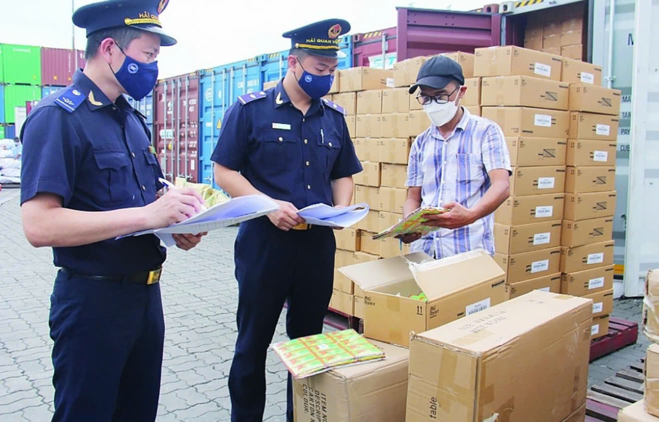 Hải quan xử lý hơn 11.400 vụ vi phạm trong 6 tháng, trị giá gần 10.000 tỷ đồng