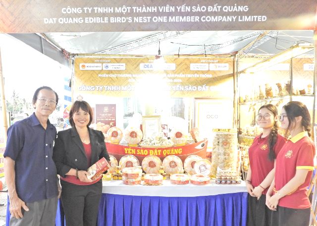 Phiên chợ diễn ra từ ngày 3 đến 5/7. Phiên chợ diễn ra từ ngày 3 đến 5/7.