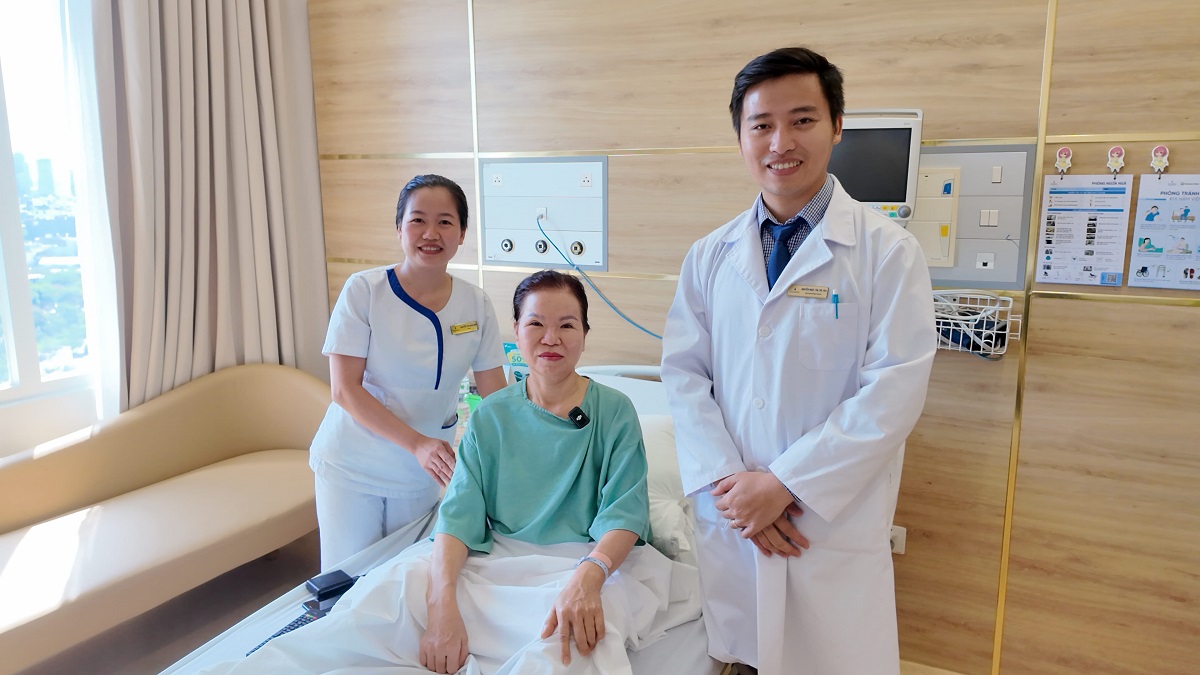 Bệnh nhân bình phục tốt sau phẫu thuật, khép lại hành trình điều trị với kết quả vượt kỳ vọng ban đầu Bệnh nhân bình phục tốt sau phẫu thuật, khép lại hành trình điều trị với kết quả vượt kỳ vọng ban đầu