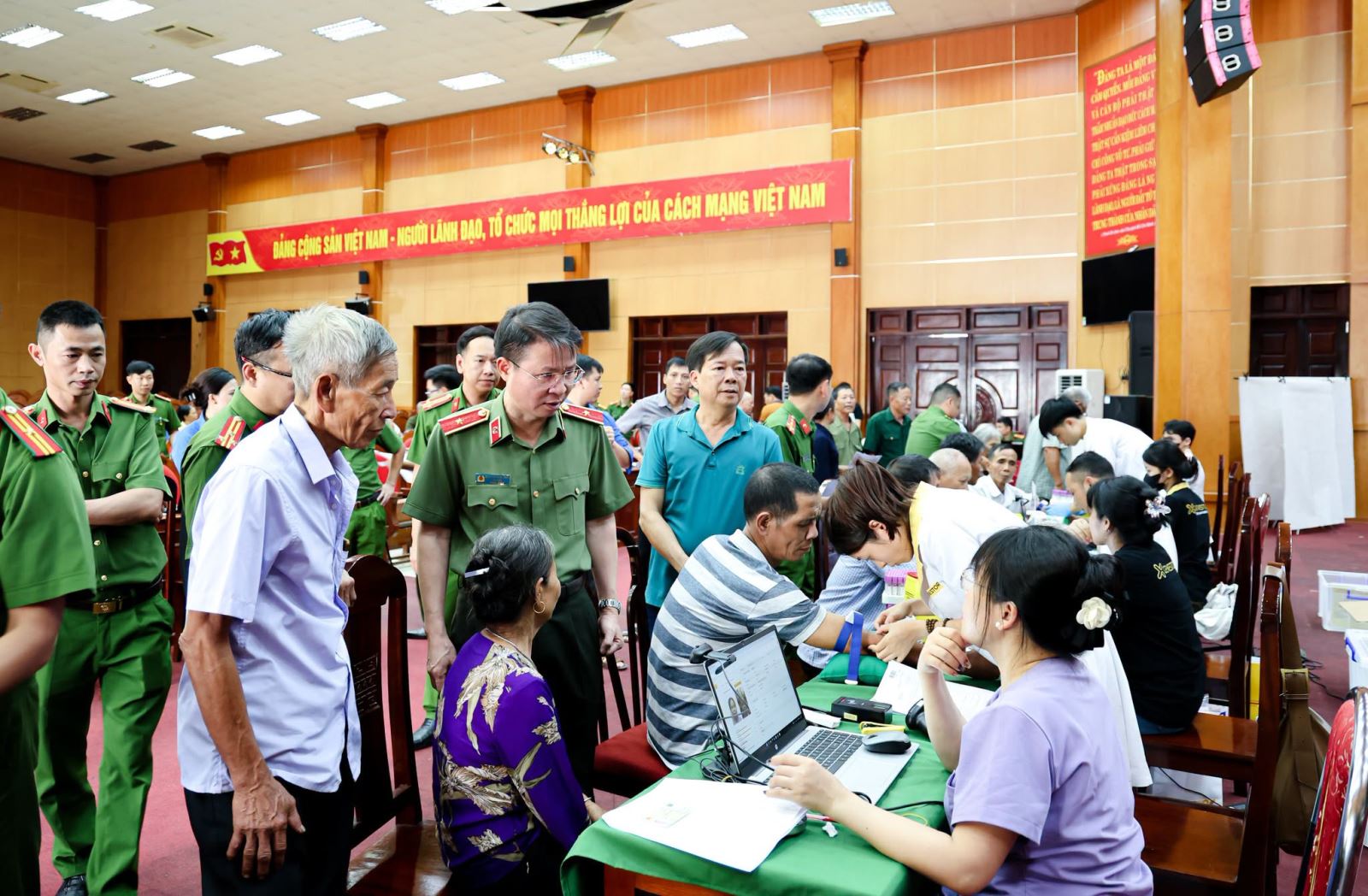 Công an tỉnh Phú Thọ: Phối hợp triển khai thu nhận mẫu ADN của thân nhân liệt sỹ