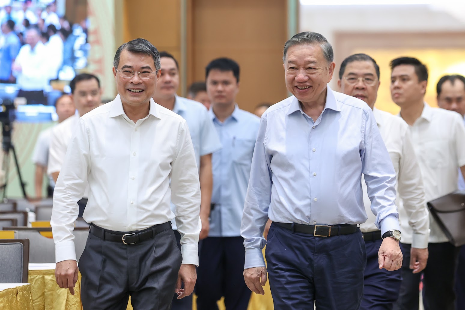 Tổng Bí thư, Chủ tịch nước Tô Lâm cùng Thủ tướng Chính phủ Lê Minh Hưng tới dự phiên họp Chính phủ thường kỳ tháng 6/2026 và Hội nghị trực tuyến Chính phủ với các địa phương - Ảnh: VGP/Nhật Bắc Tổng Bí thư, Chủ tịch nước Tô Lâm cùng Thủ tướng Chính phủ Lê Minh Hưng tới dự phiên họp Chính phủ thường kỳ tháng 6/2026 và Hội nghị trực tuyến Chính phủ với các địa phương - Ảnh: VGP/Nhật Bắc
