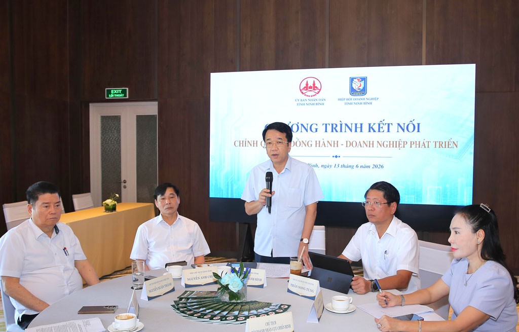 Đồng chí Nguyễn Thanh Bình, Phó Bí thư Tỉnh ủy, Chủ tịch UBND tỉnh phát biểu tại chương trình. Đồng chí Nguyễn Thanh Bình, Phó Bí thư Tỉnh ủy, Chủ tịch UBND tỉnh phát biểu tại chương trình.