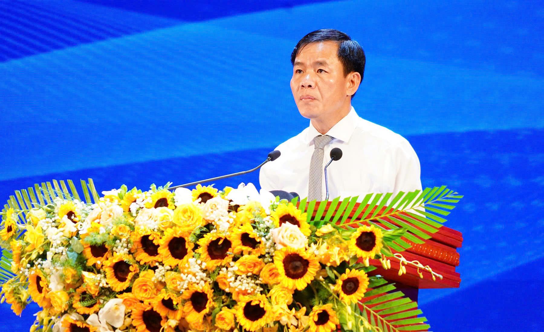 Bí thư Tỉnh ủy Nguyễn Văn Phương phát biểu khai mạc hội nghị. (Ảnh: quangtri.gov.vn) Bí thư Tỉnh ủy Nguyễn Văn Phương phát biểu khai mạc hội nghị. (Ảnh: quangtri.gov.vn)