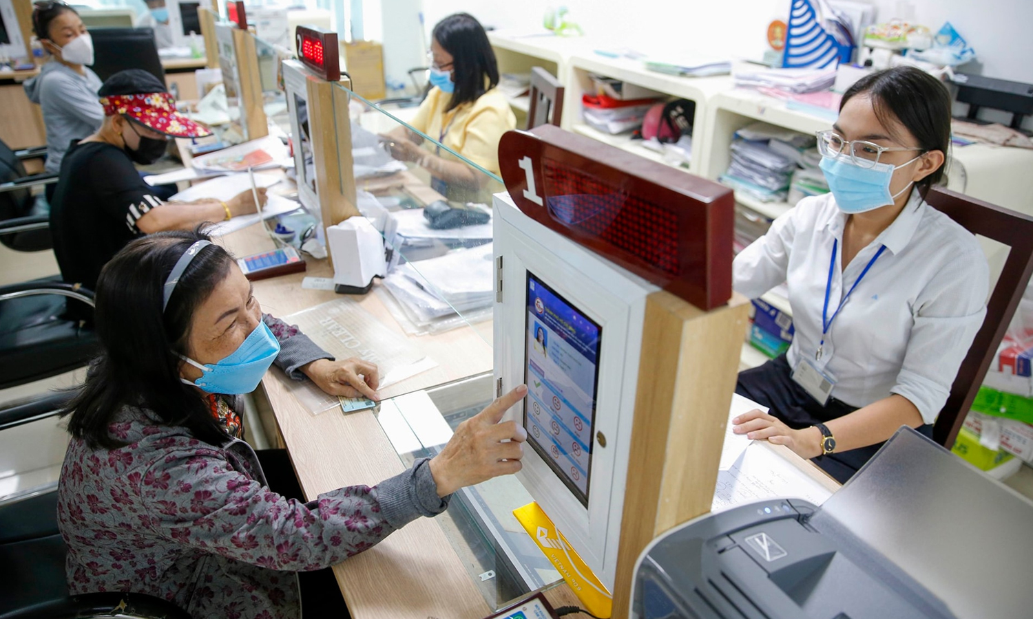 Siết chặt phòng, chống lãng phí trong công tác cán bộ và tuyển dụng công chức