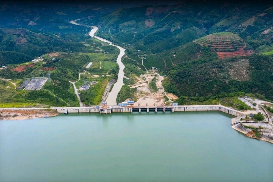 Dự án Nhà máy điện mặt trời nổi trên hồ Thủy điện Đồng Nai 2 với tổng vốn đầu tư gần 5.000 tỷ đồng. Dự án Nhà máy điện mặt trời nổi trên hồ Thủy điện Đồng Nai 2 với tổng vốn đầu tư gần 5.000 tỷ đồng.