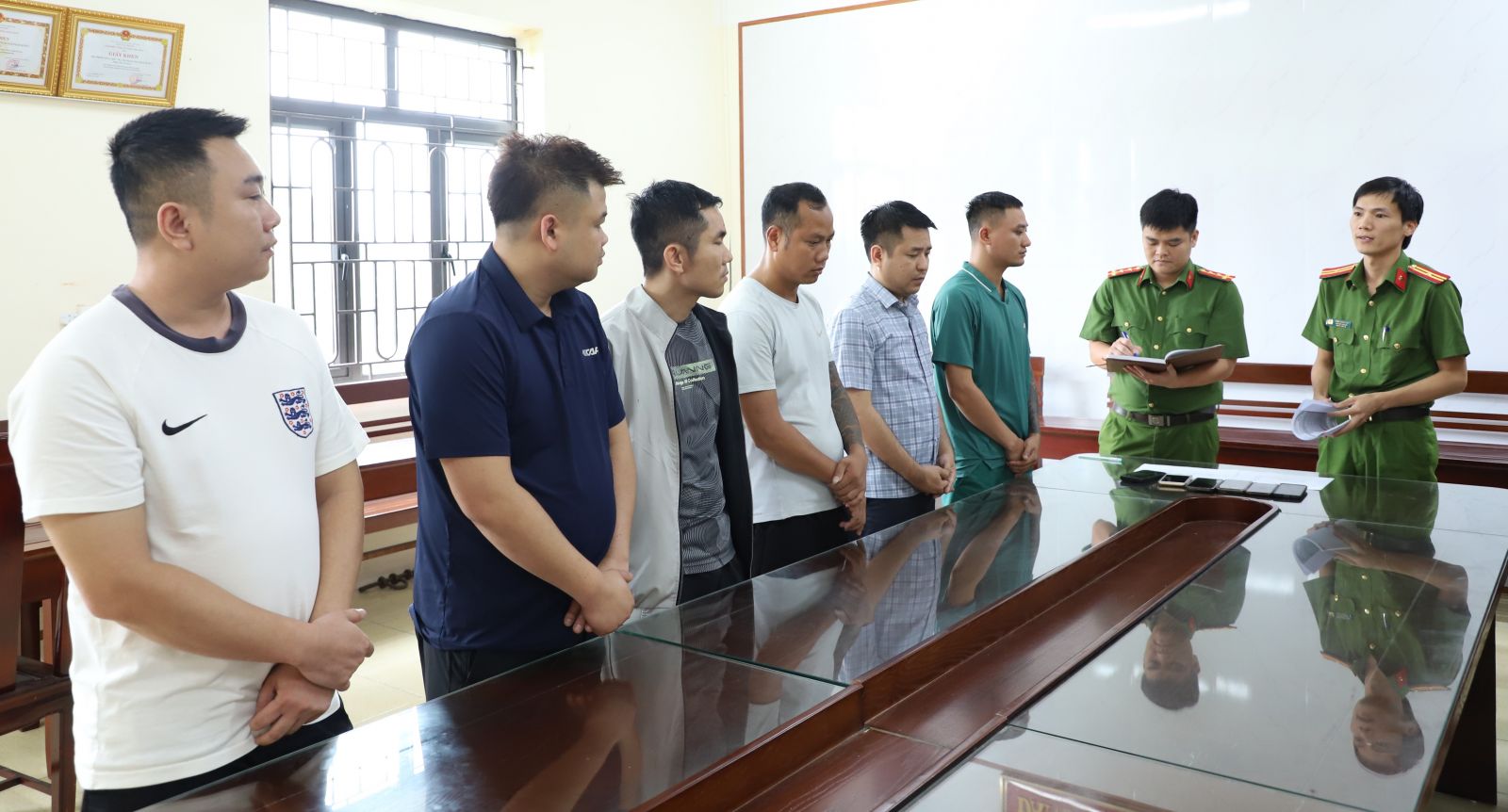 Ninh Bình Đăng ký nhà cái M88 đường dây cá độ bóng đá hơn 900 tỷ đồng trên không gian mạng