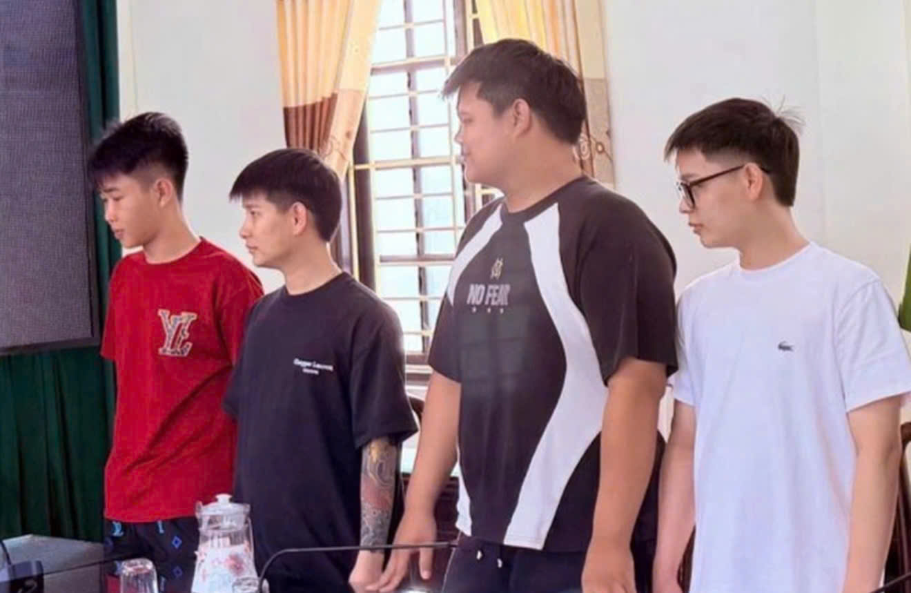 Bốn đối tượng bị khởi tố vì mua bán trái phép hơn 100 tài khoản ngân hàng của học sinh THPT