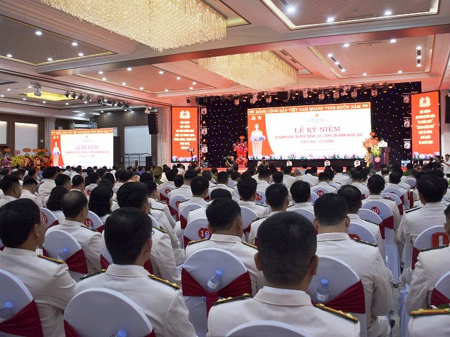 Lực lượng An ninh nh&acirc;n d&acirc;n C&ocirc;ng an Nghệ An ph&aacute;t huy truyền thống 80 năm, bảo vệ vững chắc an ninh quốc gia.