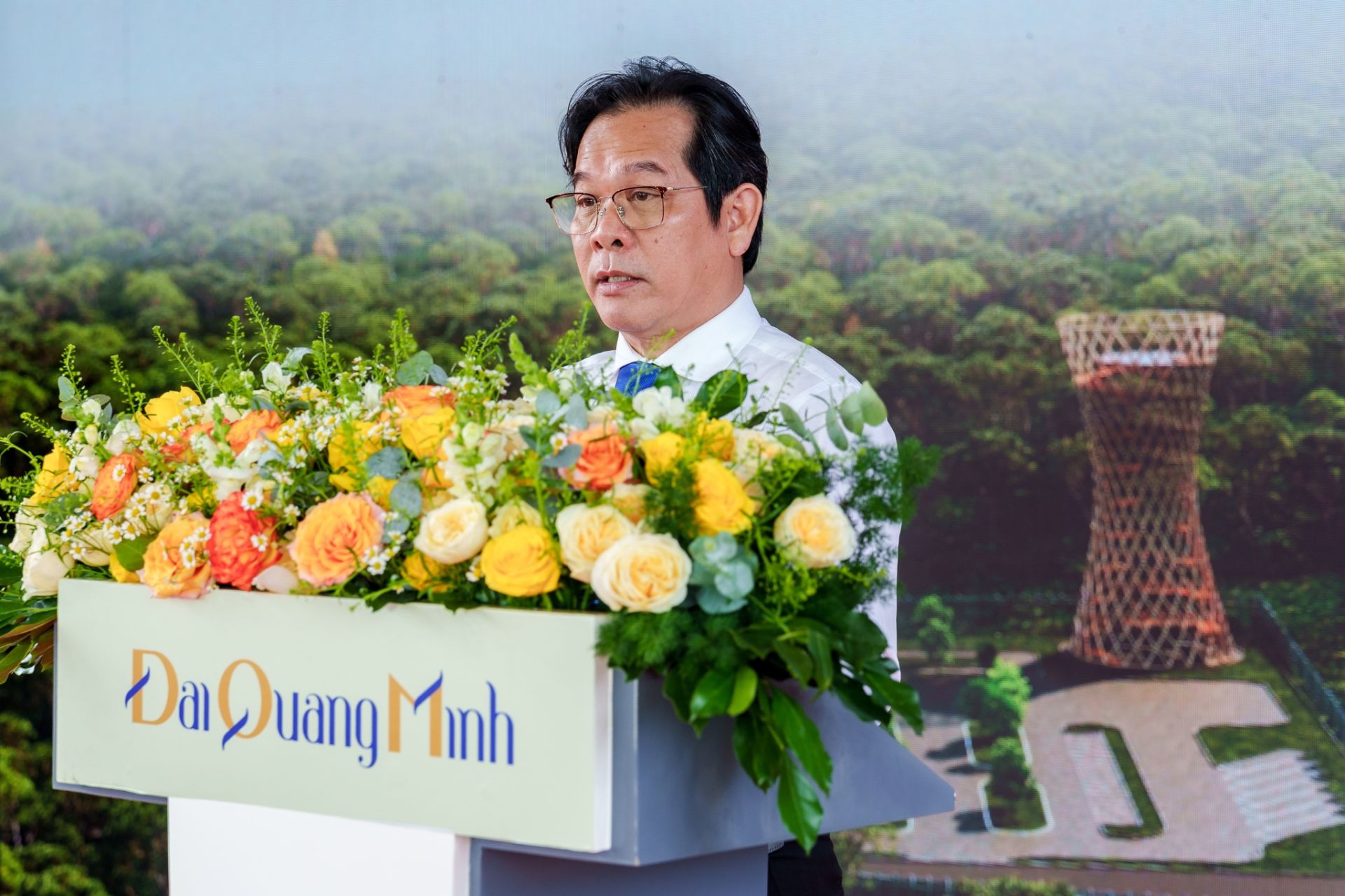 Phó Tổng Giám đốc THACO, Tổng Giám đốc Đại Quang Minh phát biểu tại lễ khởi công Phó Tổng Giám đốc THACO, Tổng Giám đốc Đại Quang Minh phát biểu tại lễ khởi công