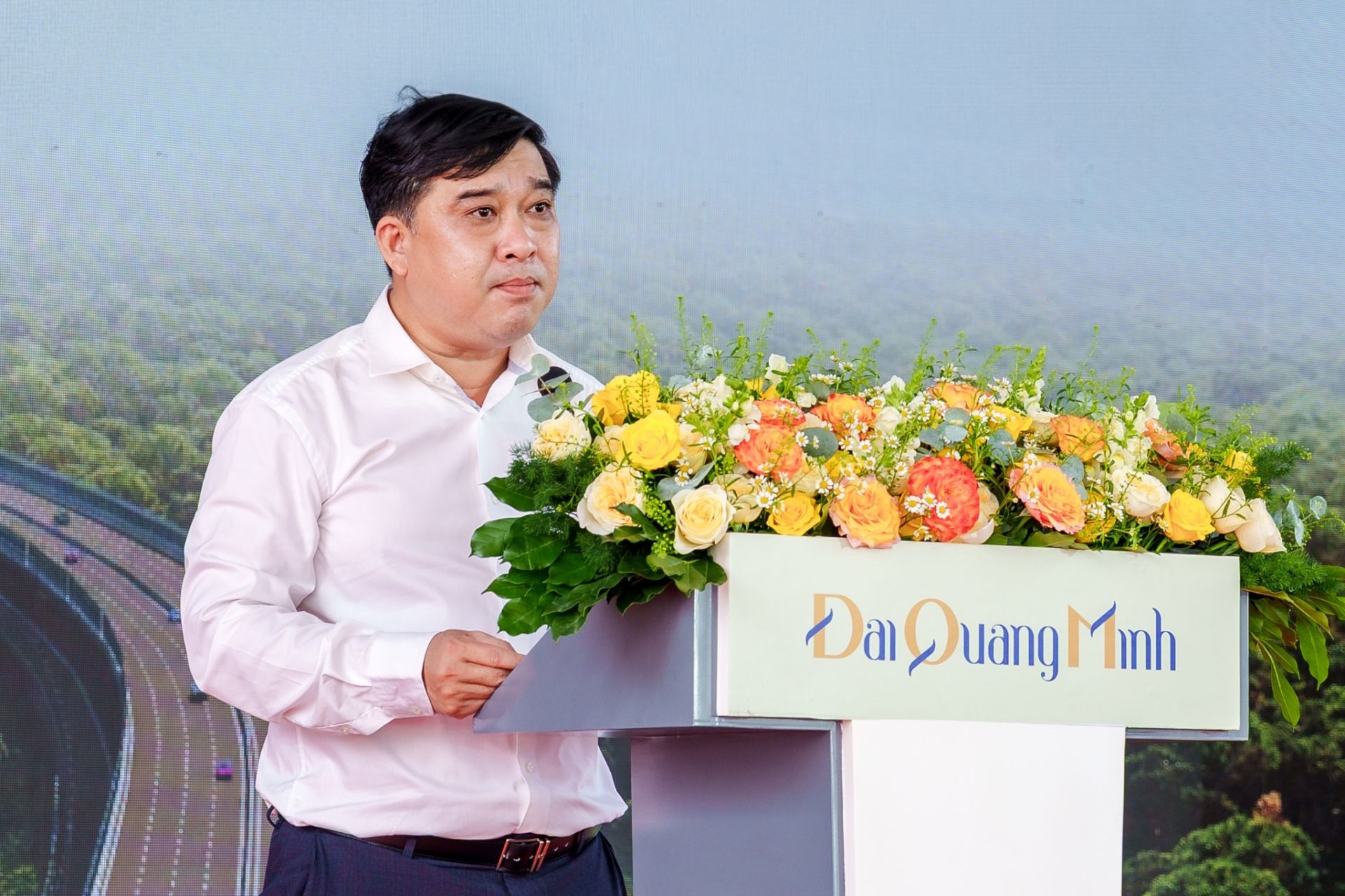 Ông Hồ Văn Hà, Phó Chủ tịch UBND TP. Đồng Nai phát biểu tại lễ khởi công Ông Hồ Văn Hà, Phó Chủ tịch UBND TP. Đồng Nai phát biểu tại lễ khởi công