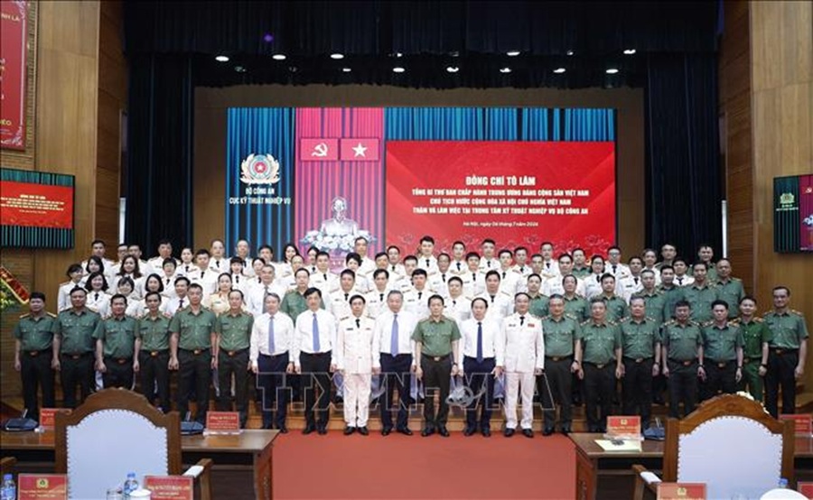 Tổng Bí thư, Chủ tịch nước Tô Lâm và các đại biểu. Ảnh: Thống Nhất/TTXVN Tổng Bí thư, Chủ tịch nước Tô Lâm và các đại biểu. Ảnh: Thống Nhất/TTXVN