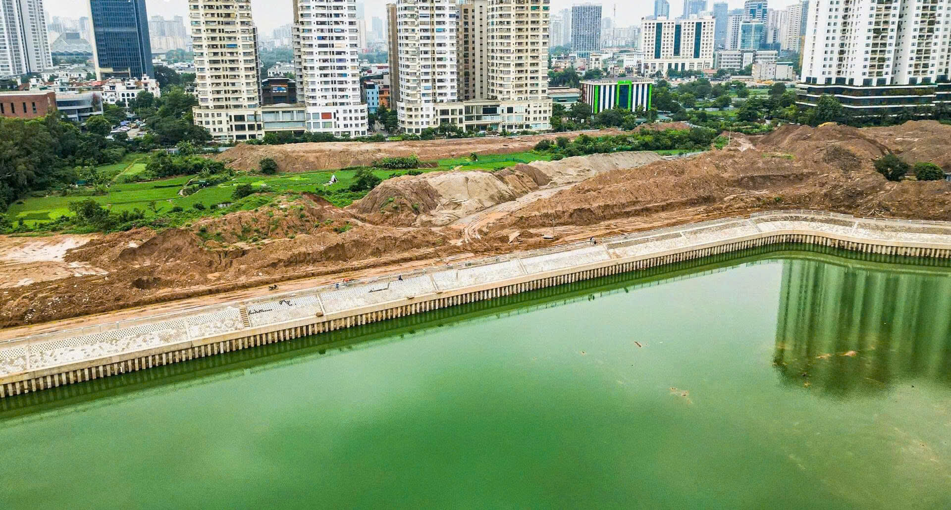Nhiều công trình chống ngập trên địa bàn Hà Nội đã hoàn thành, sẵn sàng đưa vào vận hành trước mùa mưa. Nhiều công trình chống ngập trên địa bàn Hà Nội đã hoàn thành, sẵn sàng đưa vào vận hành trước mùa mưa.