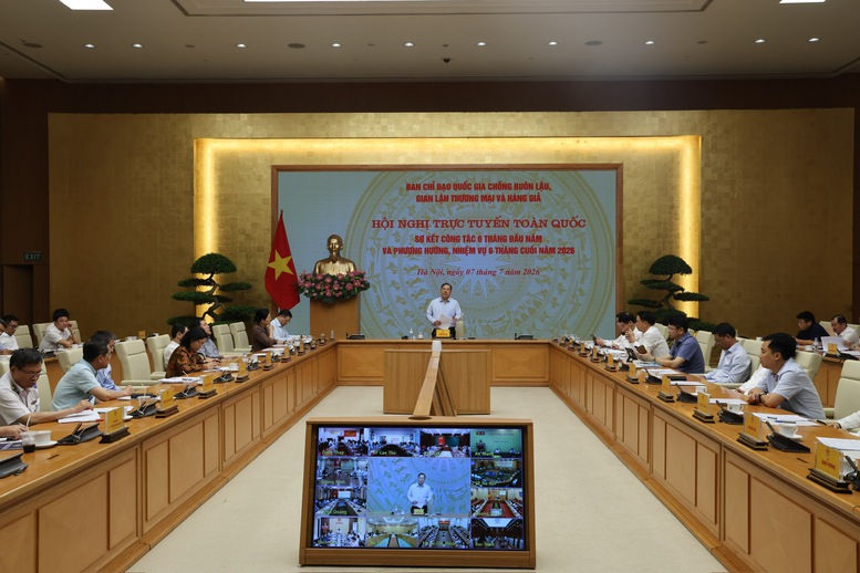 Phó Thủ tướng Thường trực chỉ rõ, công tác đấu tranh chống buôn lậu, gian lận thương mại, hàng giả và xâm phạm quyền sở hữu trí tuệ vẫn chưa thực sự vững chắc - Ảnh: VGP/Phương Nguyên Phó Thủ tướng Thường trực chỉ rõ, công tác đấu tranh chống buôn lậu, gian lận thương mại, hàng giả và xâm phạm quyền sở hữu trí tuệ vẫn chưa thực sự vững chắc - Ảnh: VGP/Phương Nguyên