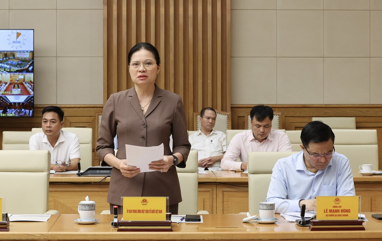 Bà Hà Thị Nga, Phó Chủ tịch Ủy ban Trung ương MTTQ Việt Nam phát biểu tại hội nghị - Ảnh: VGP/Phương Nguyên Bà Hà Thị Nga, Phó Chủ tịch Ủy ban Trung ương MTTQ Việt Nam phát biểu tại hội nghị - Ảnh: VGP/Phương Nguyên