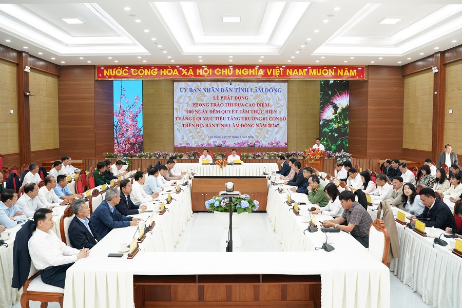 UBND tỉnh Lâm Đồng long trọng tổ chức Lễ phát động Phong trào thi đua cao điểm UBND tỉnh Lâm Đồng long trọng tổ chức Lễ phát động Phong trào thi đua cao điểm