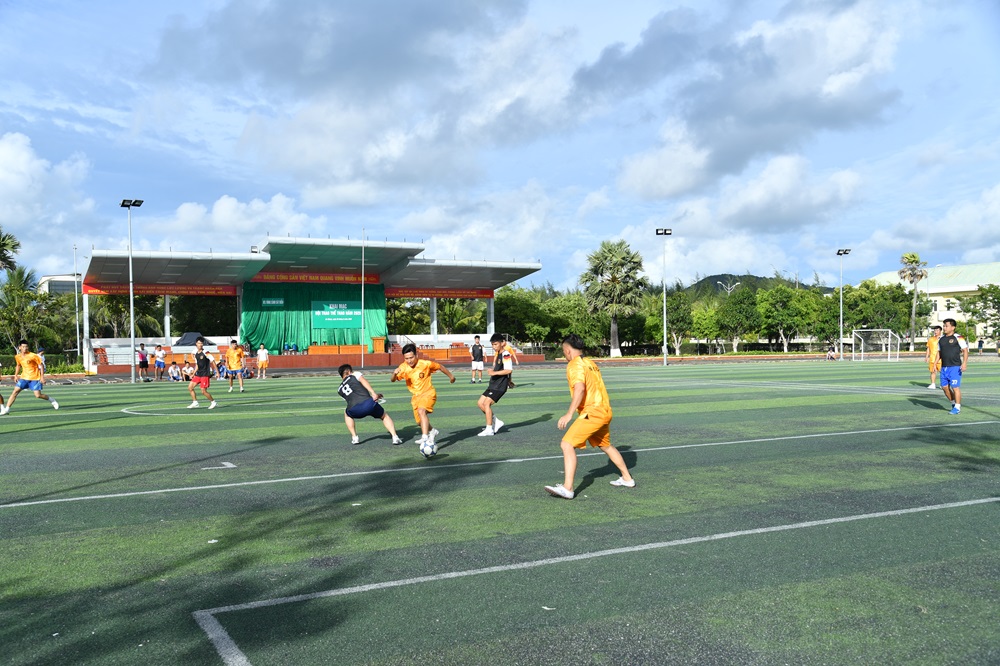 C&aacute;c vận động vi&ecirc;n tham gia thi tranh t&agrave;i nội dung m&ocirc;n B&oacute;ng đ&aacute;