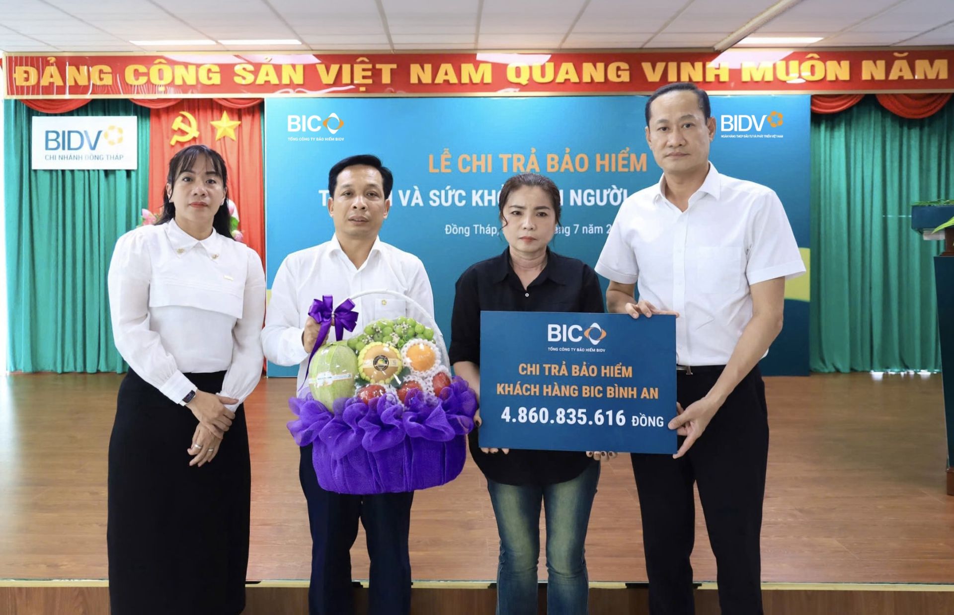 BIC chi trả hơn 4,8 tỷ đồng quyền lợi bảo hiểm BIC Bình An cho khách hàng BIDV Đồng Tháp