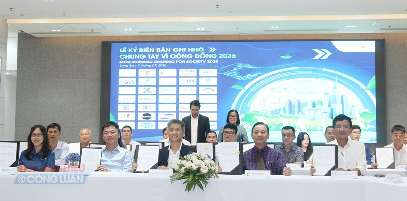 LSP c&ugrave;ng 34 đối t&aacute;c chiến lược k&yacute; kết hợp t&aacute;c chung tay v&igrave; cộng đồng
