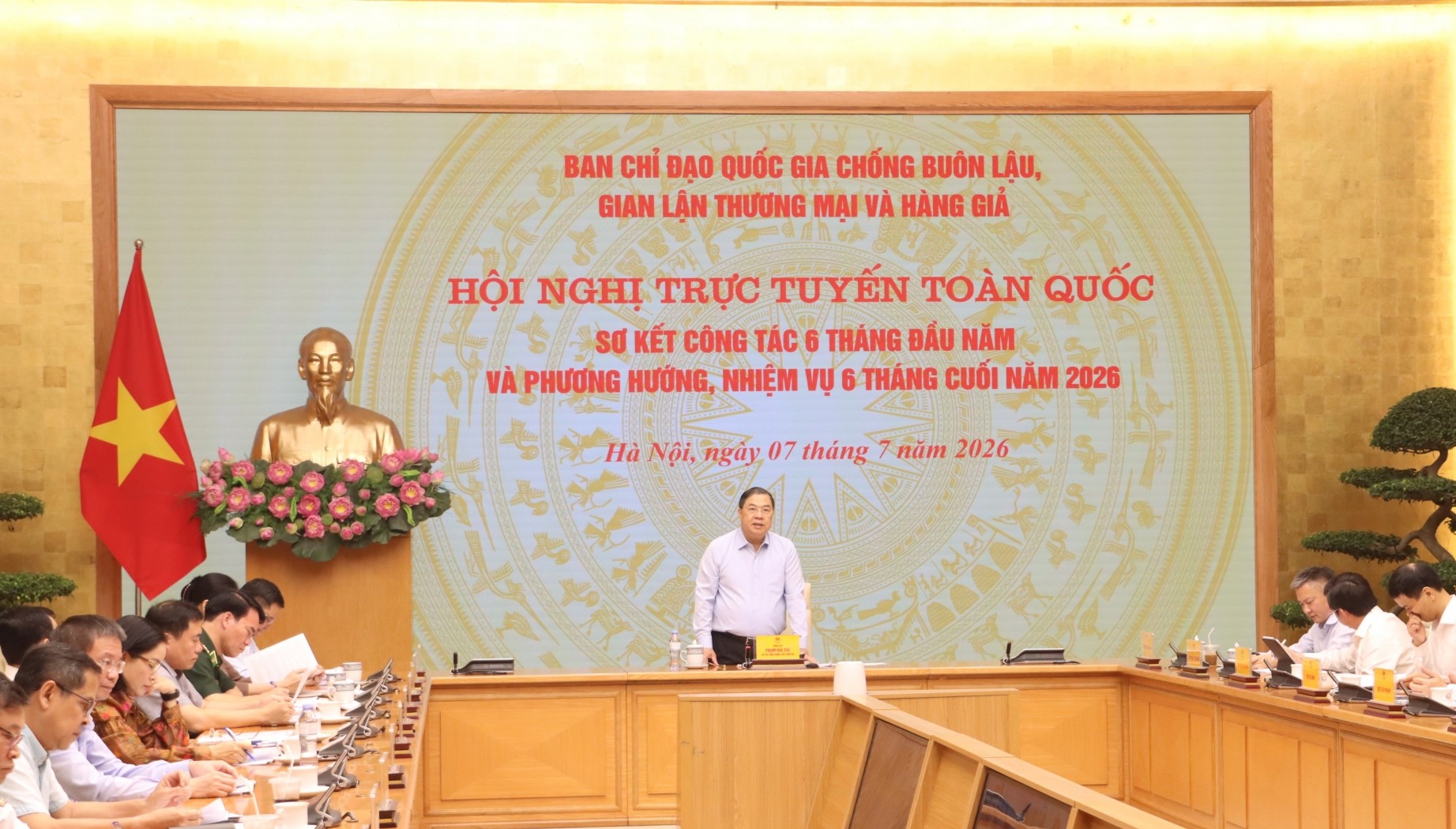 Phó Thủ tướng Thường trực Chính phủ Phạm Gia Túc, Trưởng ban Chỉ đạo quốc gia chống buôn lậu, gian lận thương mại và hàng giả phát biểu tại hội nghị. Ảnh: bcd389.gov.vn Phó Thủ tướng Thường trực Chính phủ Phạm Gia Túc, Trưởng ban Chỉ đạo quốc gia chống buôn lậu, gian lận thương mại và hàng giả phát biểu tại hội nghị. Ảnh: bcd389.gov.vn