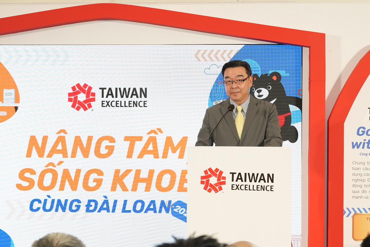 &Ocirc;ng An Kh&aacute;nh Trung, Trưởng Ph&ograve;ng Kinh tế, Ph&ograve;ng Kinh tế v&agrave; Văn h&oacute;a Đ&agrave;i Bắc tại Việt Nam ph&aacute;t biểu mở m&agrave;n sự kiện.