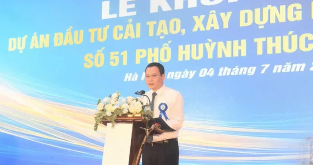 Ông Nguyễn Thanh Tùng, Phó Bí thư Đảng ủy, Chủ tịch UBND phường Láng phát biểu tại buổi lễ. Ảnh: PV Ông Nguyễn Thanh Tùng, Phó Bí thư Đảng ủy, Chủ tịch UBND phường Láng phát biểu tại buổi lễ. Ảnh: PV
