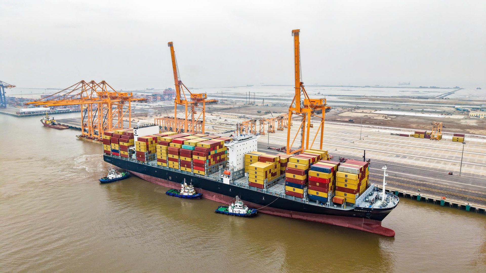 HAH rót thêm gần 200 tỷ đồng vào liên doanh với Viconship, tăng tốc đóng mới đội tàu container