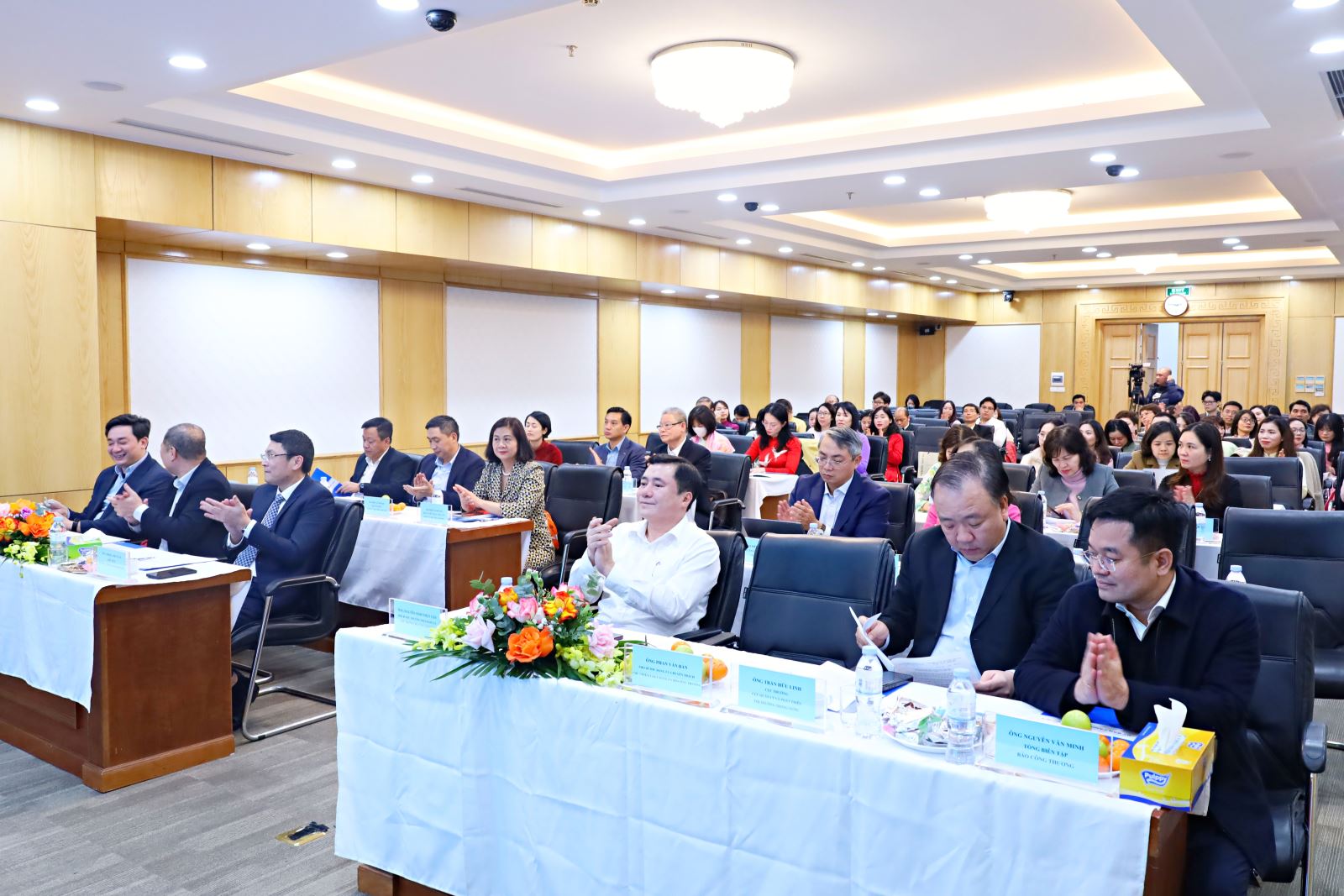 Ủy ban Cạnh tranh Quốc gia đề xuất tăng cường bảo vệ nhóm người tiêu dùng dễ bị tổn thương trên môi trường số