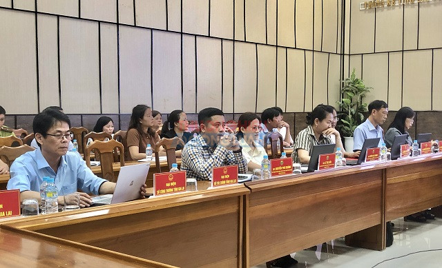 Đại biểu lãnh đạo các sở, ngành tham dự Chương trình Họp báo. Ảnh: Viết Hiền Đại biểu lãnh đạo các sở, ngành tham dự Chương trình Họp báo. Ảnh: Viết Hiền