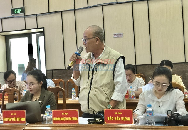 Phóng viên Báo Nông nghiệp và Môi trường đặt câu hỏi tại Chương trình Họp báo. Ảnh: VH Phóng viên Báo Nông nghiệp và Môi trường đặt câu hỏi tại Chương trình Họp báo. Ảnh: VH