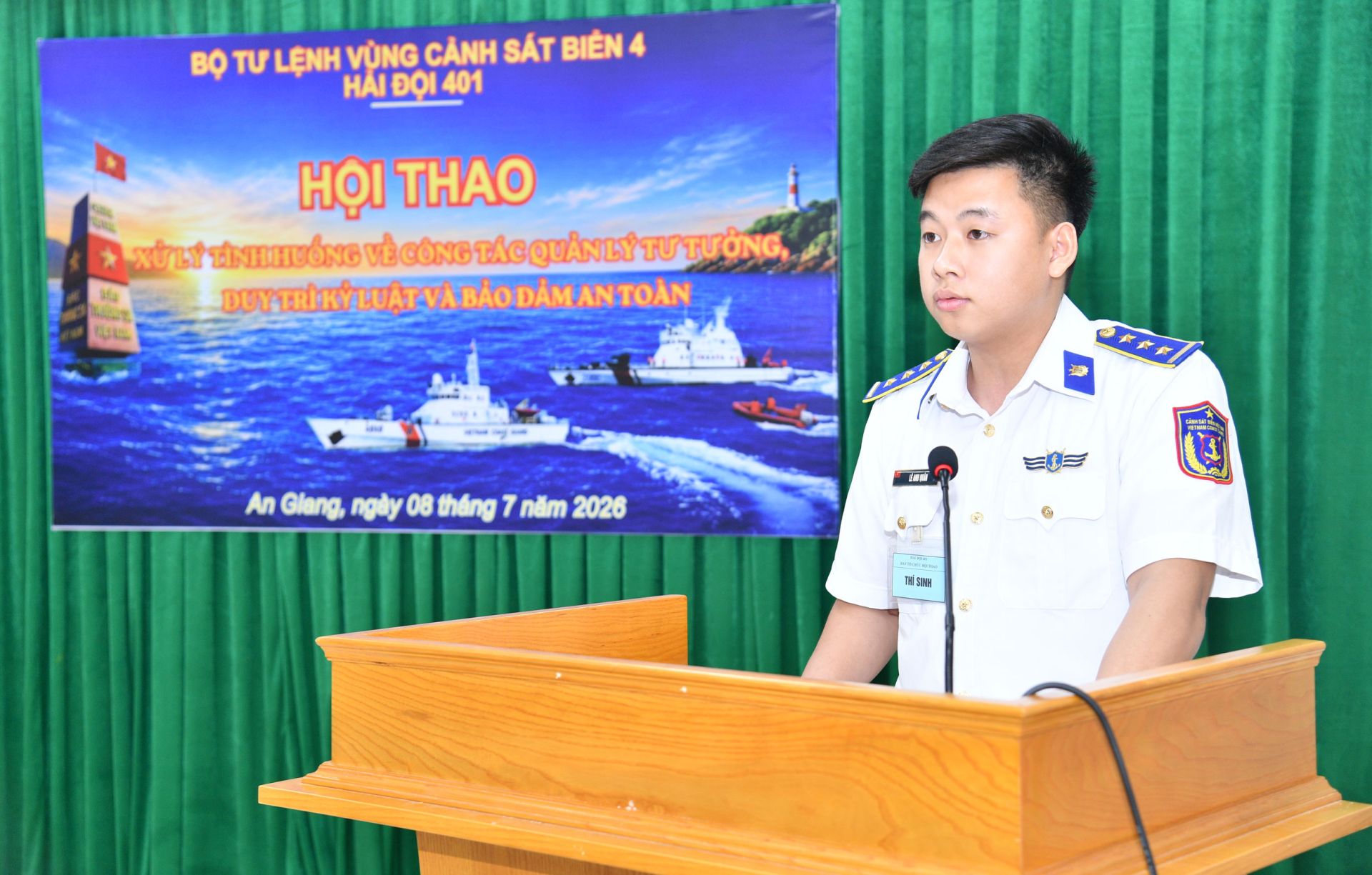 Các thí sinh thi thực hành quán triệt, thông báo tình hình tư tưởng, dư luận, kỷ luật và bảo đảm an toàn Các thí sinh thi thực hành quán triệt, thông báo tình hình tư tưởng, dư luận, kỷ luật và bảo đảm an toàn