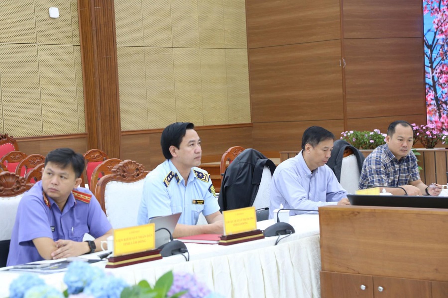 Các sở, ngành tại Lâm Đồng tham dự tại điểm cầu trực tuyến Lâm Đồng Các sở, ngành tại Lâm Đồng tham dự tại điểm cầu trực tuyến Lâm Đồng