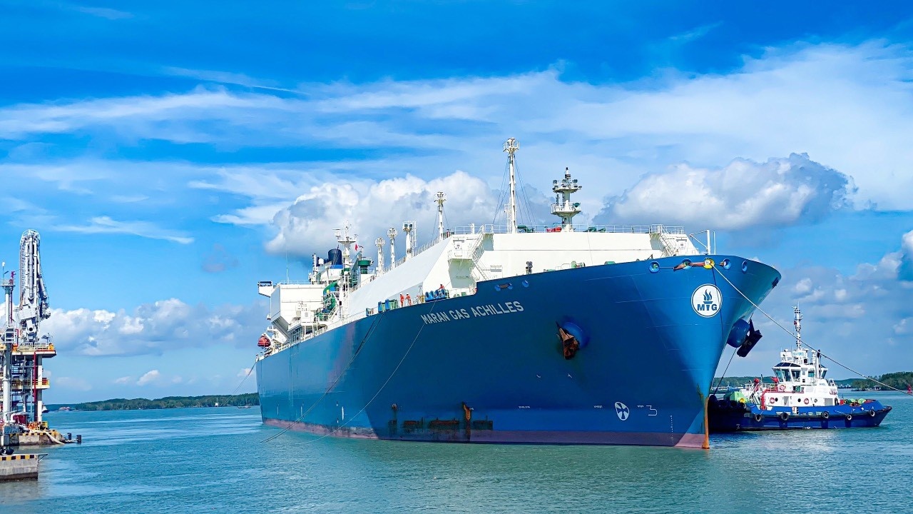 PV GAS tiên phong ký hợp đồng LNG định hạn đầu tiên của Việt Nam, khẳng định vị thế dẫn dắt thị trường năng lượng