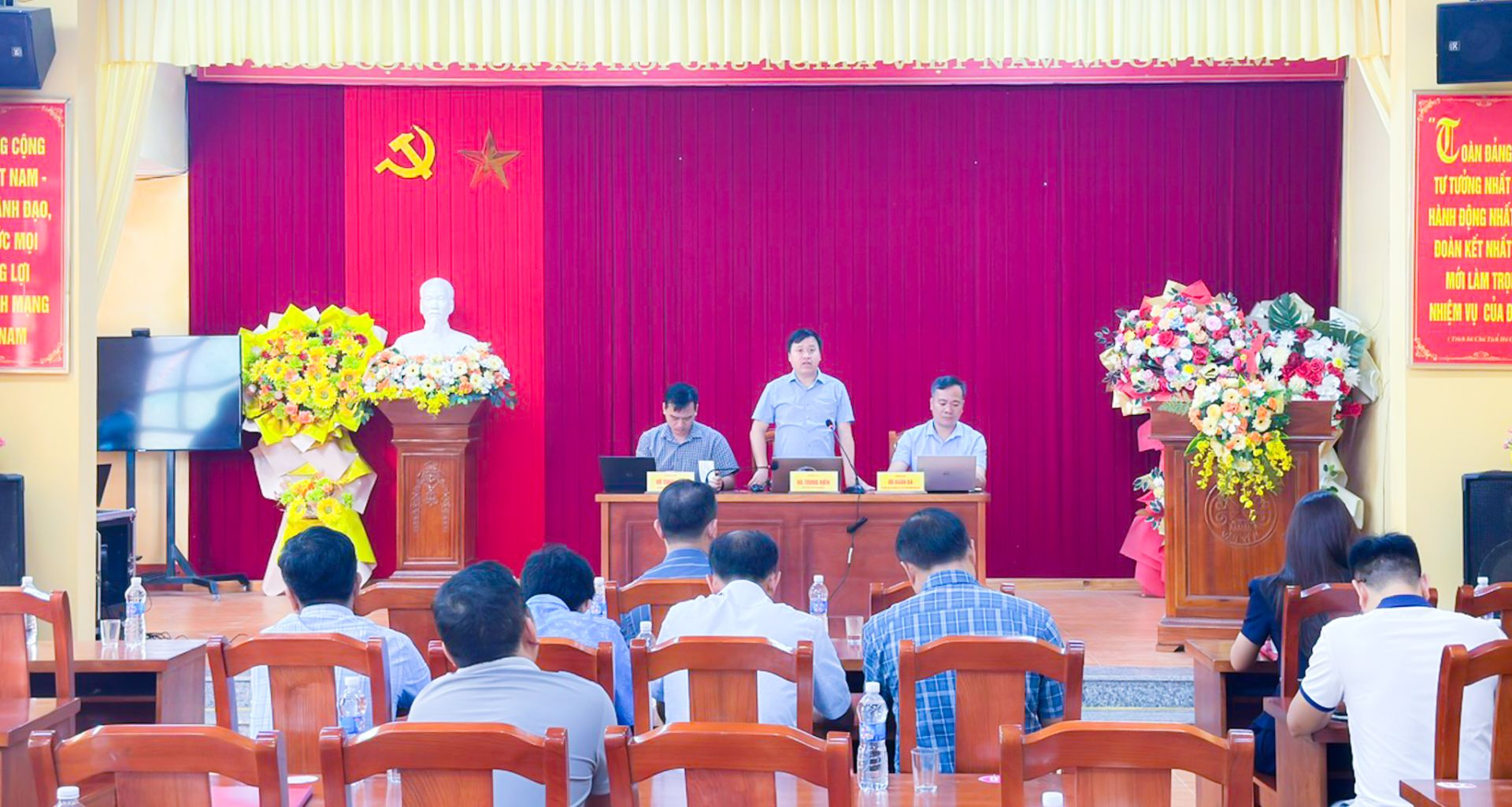 Hội nghị triển khai kế hoạch phát triển cây dược liệu chiến lược trên địa bàn giai đoạn 2026 - 2030 tại xã Tân Hợp tỉnh Lào Cai Hội nghị triển khai kế hoạch phát triển cây dược liệu chiến lược trên địa bàn giai đoạn 2026 - 2030 tại xã Tân Hợp tỉnh Lào Cai