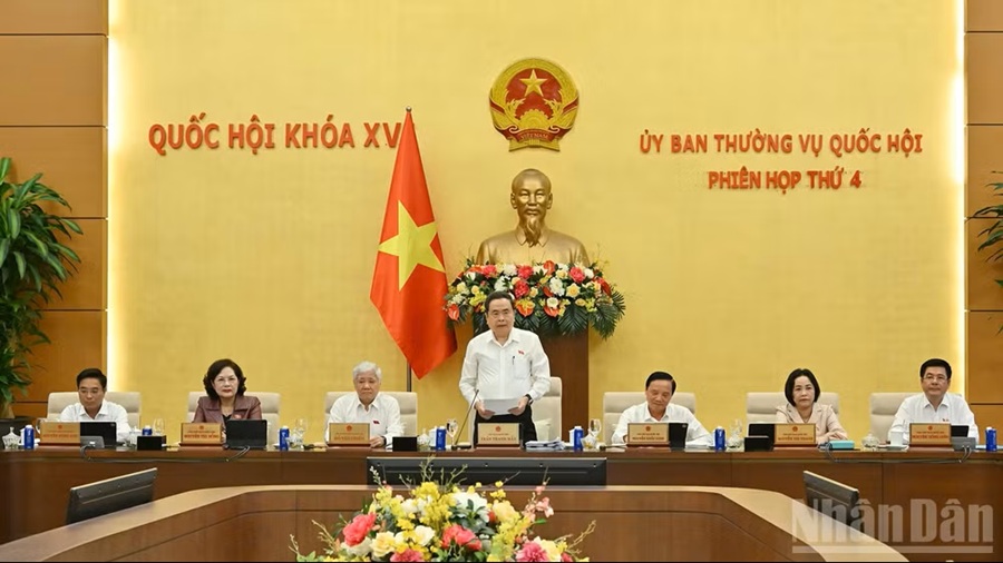 Khai mạc Phiên họp thứ 4 của Ủy ban Thường vụ Quốc hội