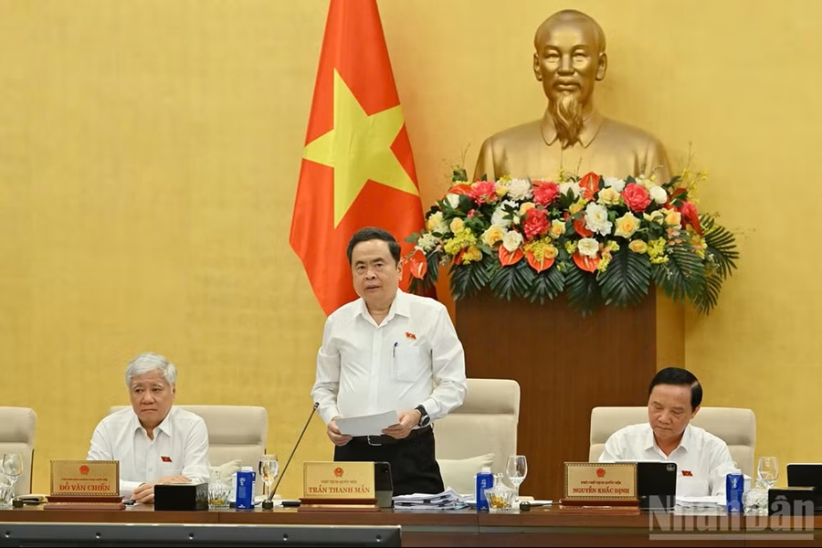 Chủ tịch Quốc hội Trần Thanh Mẫn phát biểu khai mạc phiên họp. (Ảnh: THỦY NGUYÊN) Chủ tịch Quốc hội Trần Thanh Mẫn phát biểu khai mạc phiên họp. (Ảnh: THỦY NGUYÊN)