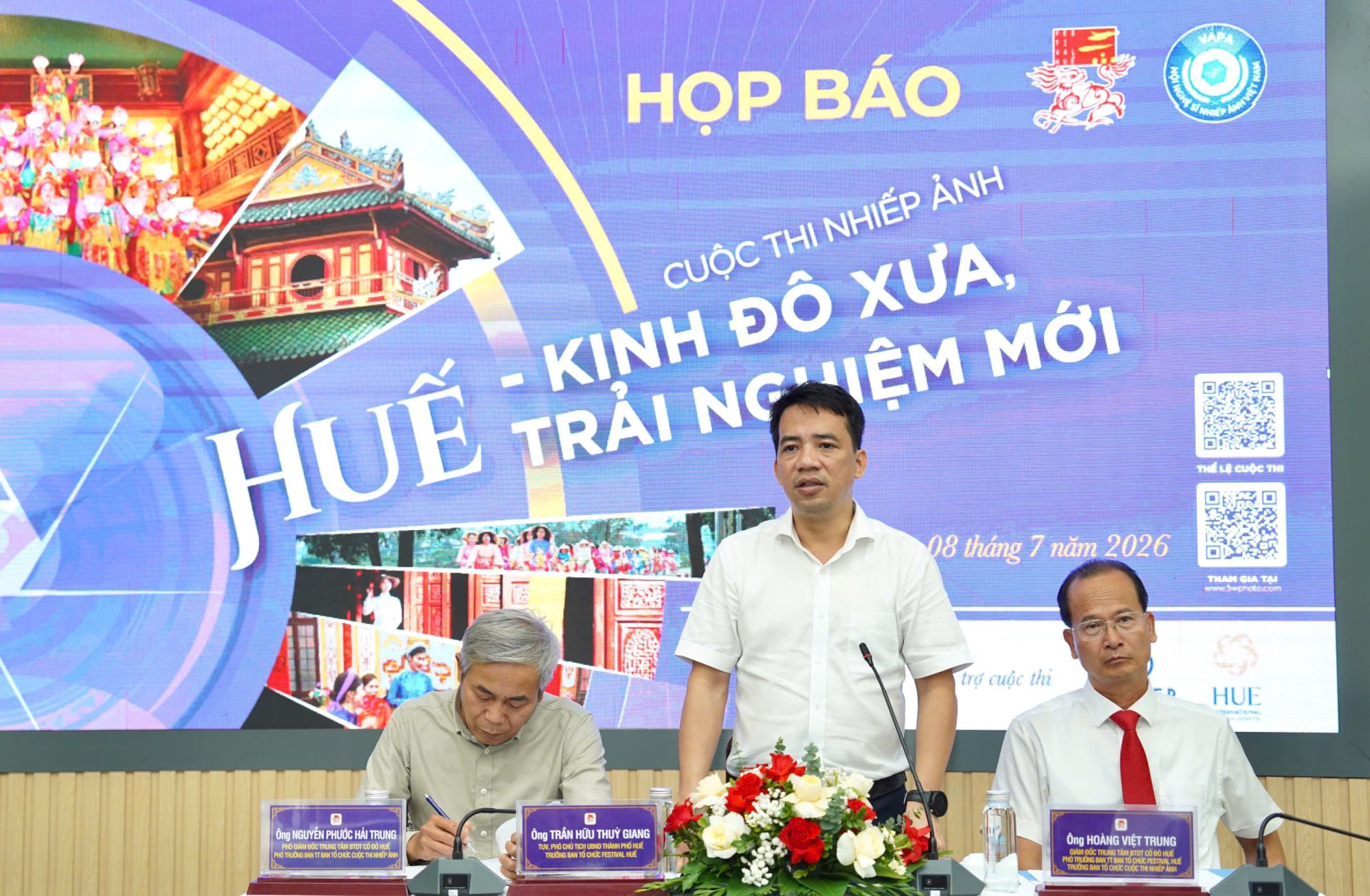 Đối tượng dự thi rộng rãi trong và ngoài nước, chuyên và không chuyên Đối tượng dự thi rộng rãi trong và ngoài nước, chuyên và không chuyên