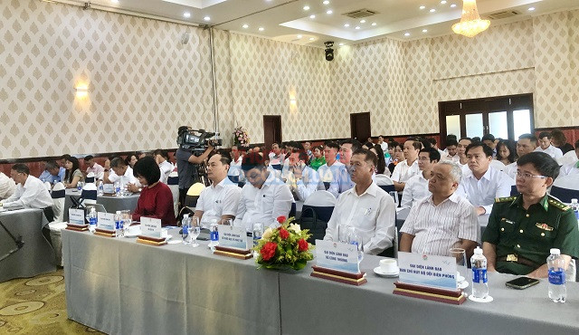 Đại biểu lãnh đạo, quan khách tham dự Hội nghị. Ảnh: Viết Hiền Đại biểu lãnh đạo, quan khách tham dự Hội nghị. Ảnh: Viết Hiền