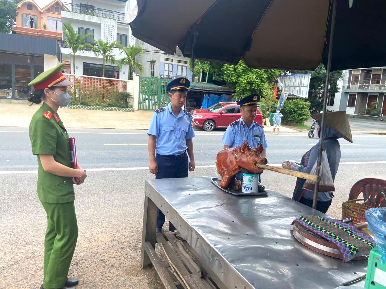Lạng Sơn: Đẩy mạnh kiểm tra, xử lý vi phạm về an toàn thực phẩm