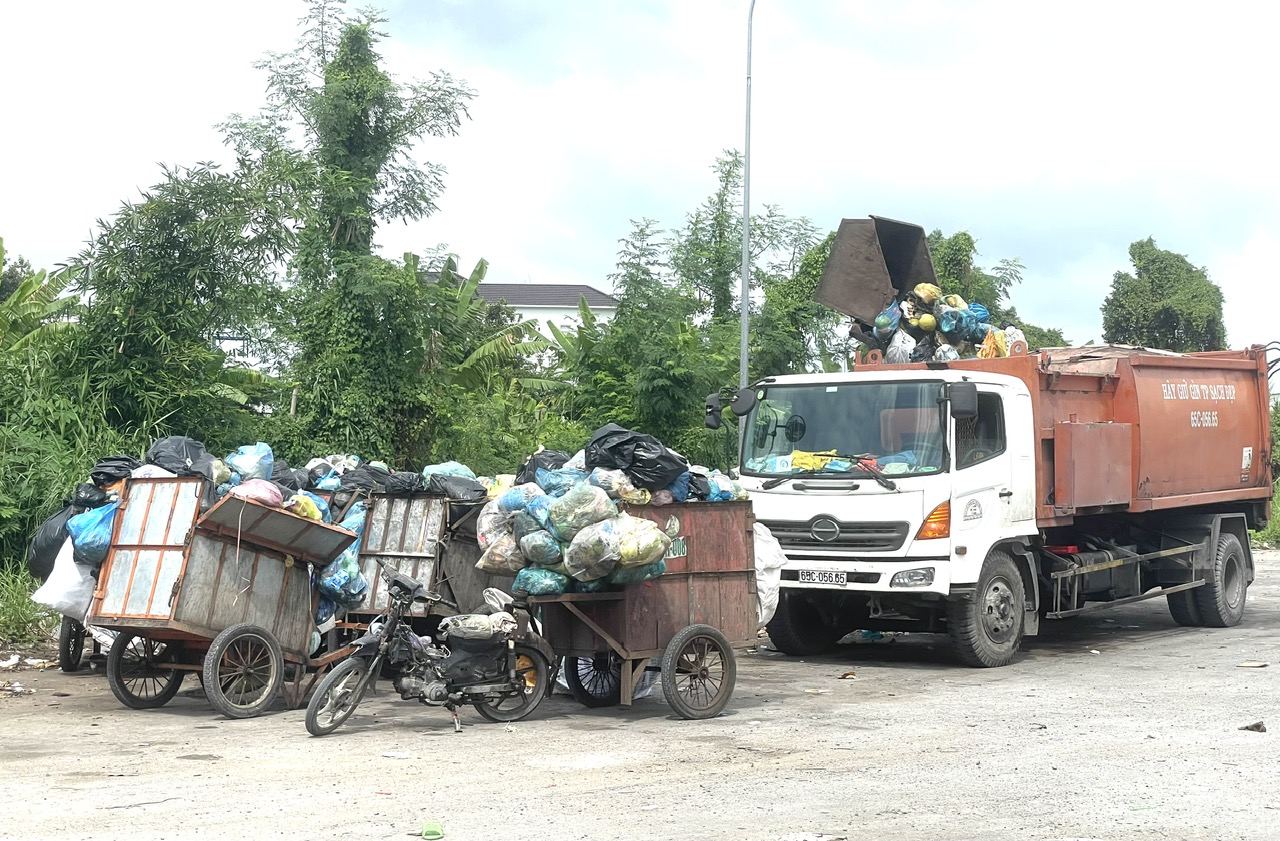 Một điểm tập kết rác khu dân cư Một điểm tập kết rác khu dân cư